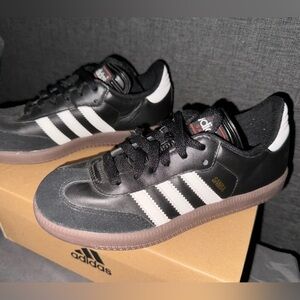 ADIDAS Samba Classic Youth sz 3, EUC, black & white, worn maybe 1 time
